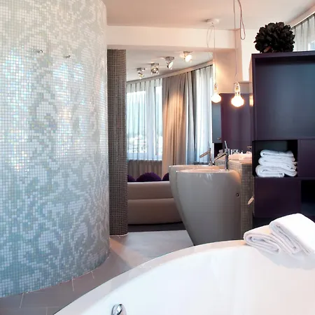 Voco By Ihg 4*